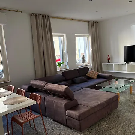 Big Family 110 Qm And 3 Bedrooms *